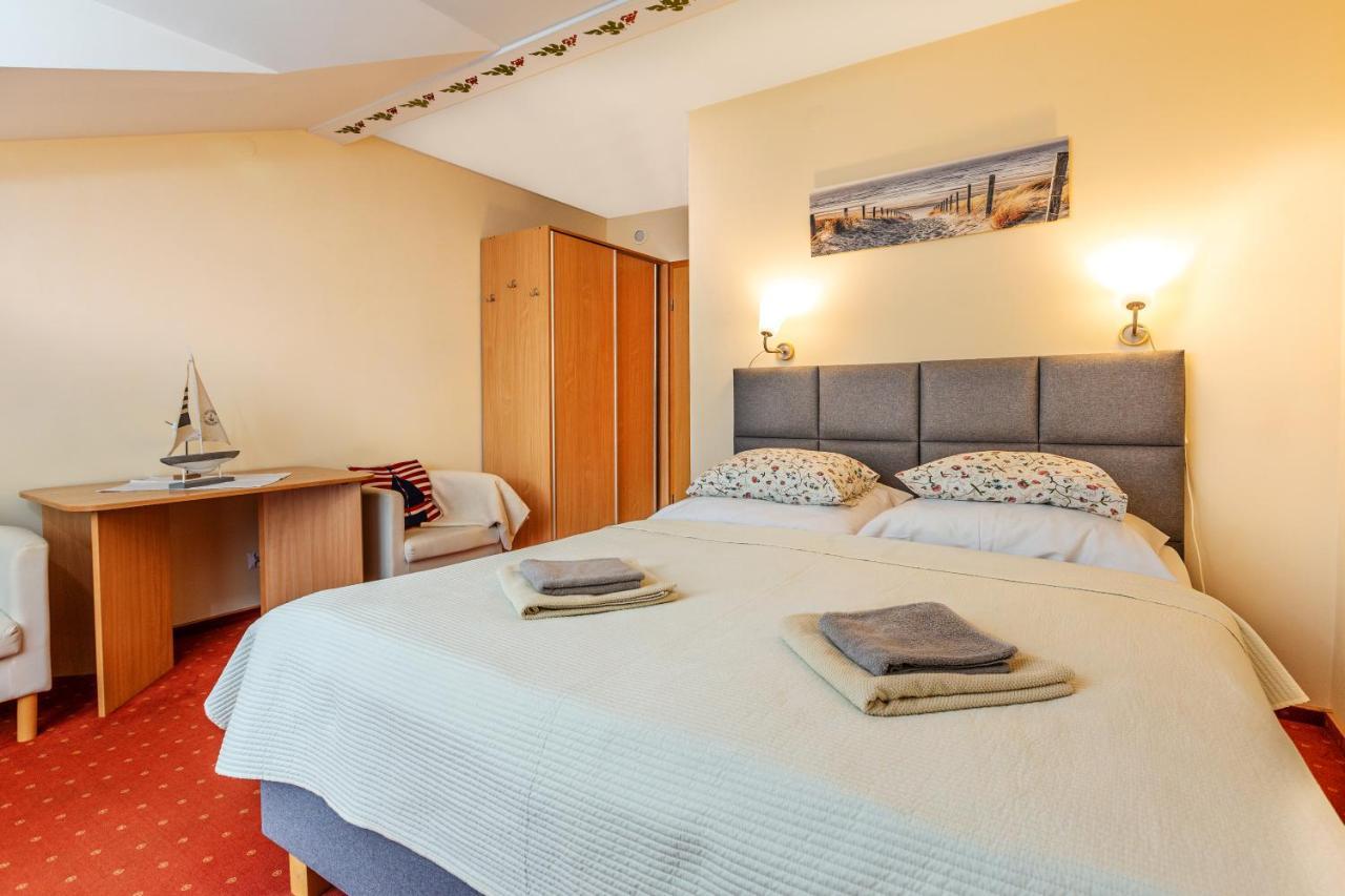Roza Wiatrow Otel Władysławowo Dış mekan fotoğraf